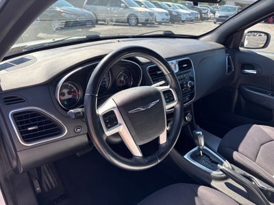 2014 Chrysler 200 Touring