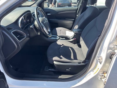 2014 Chrysler 200 Touring