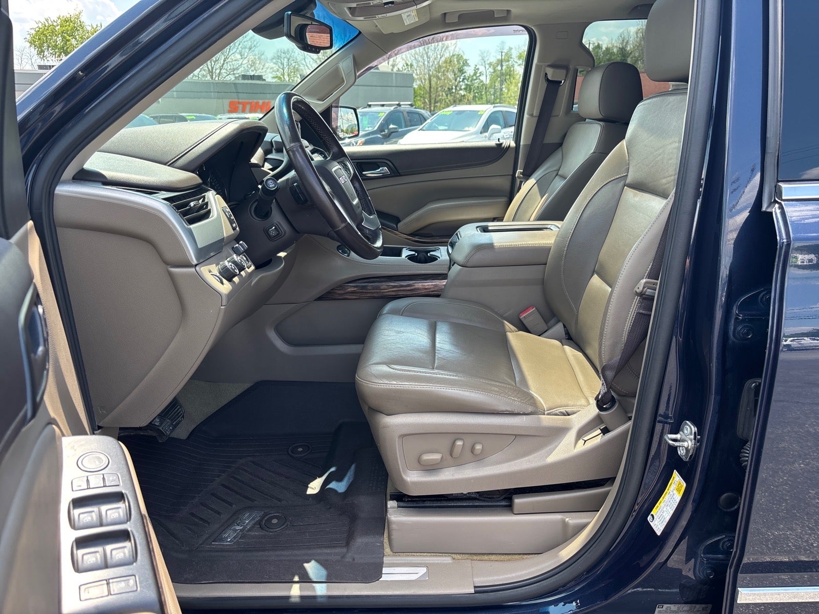 2017 GMC Yukon SLT