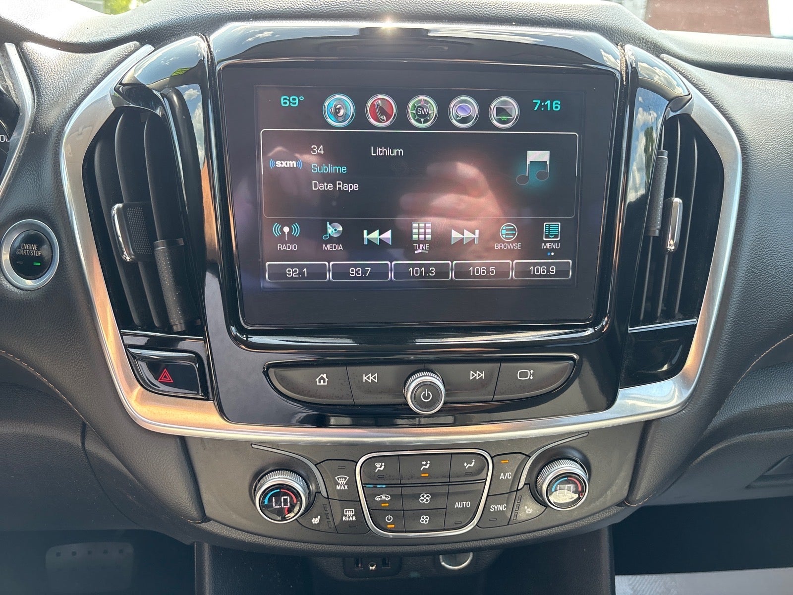 2018 Chevrolet Traverse LT Cloth