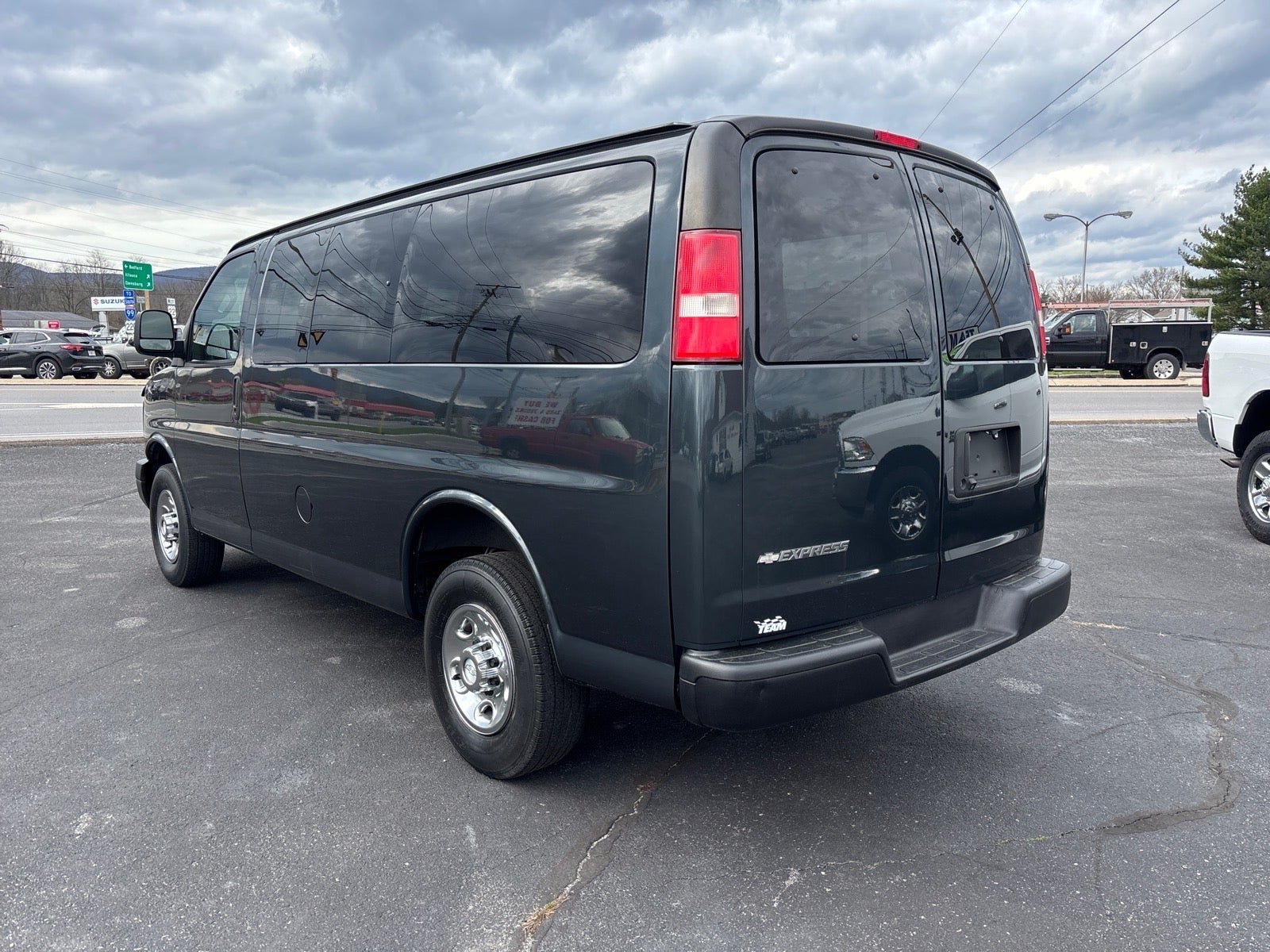 2017 Chevrolet Express LS 2500