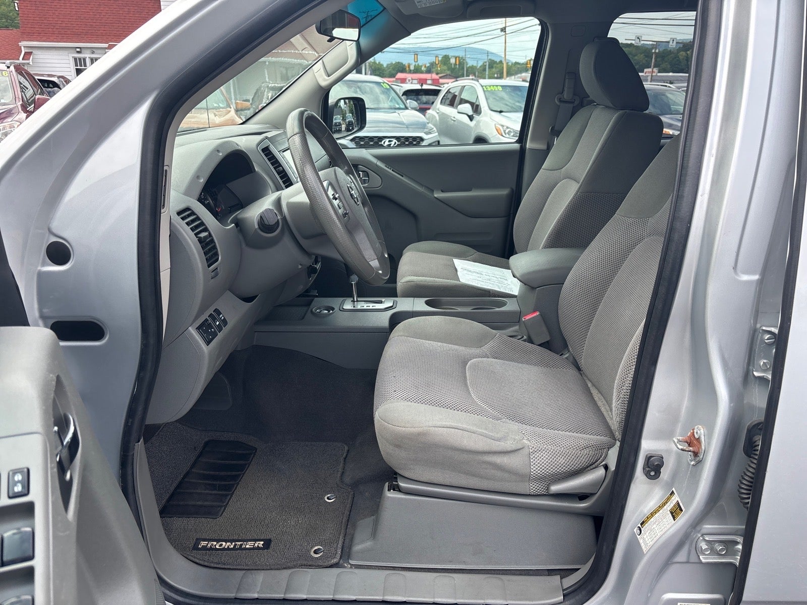 2021 Nissan Frontier SV