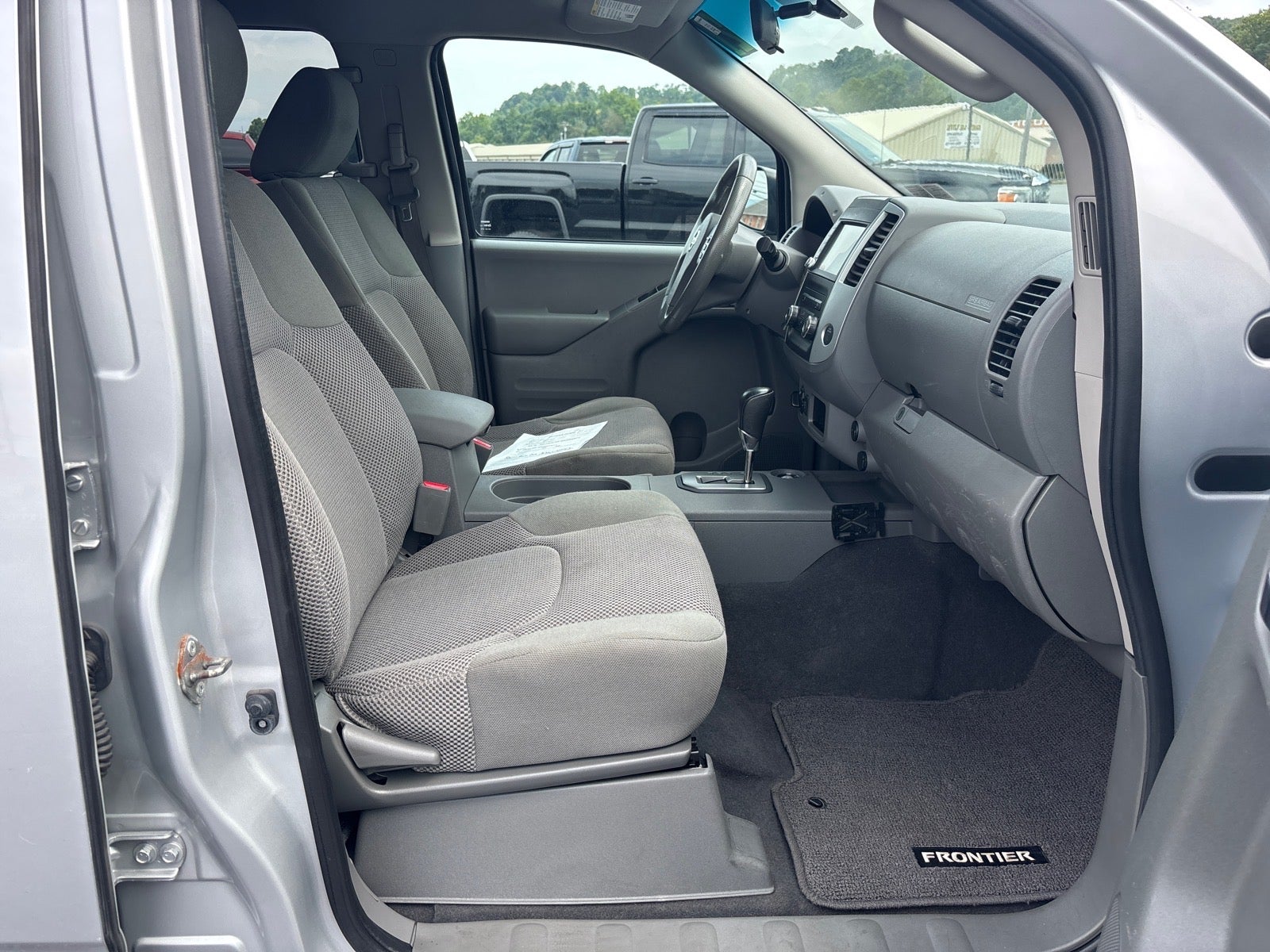 2021 Nissan Frontier SV