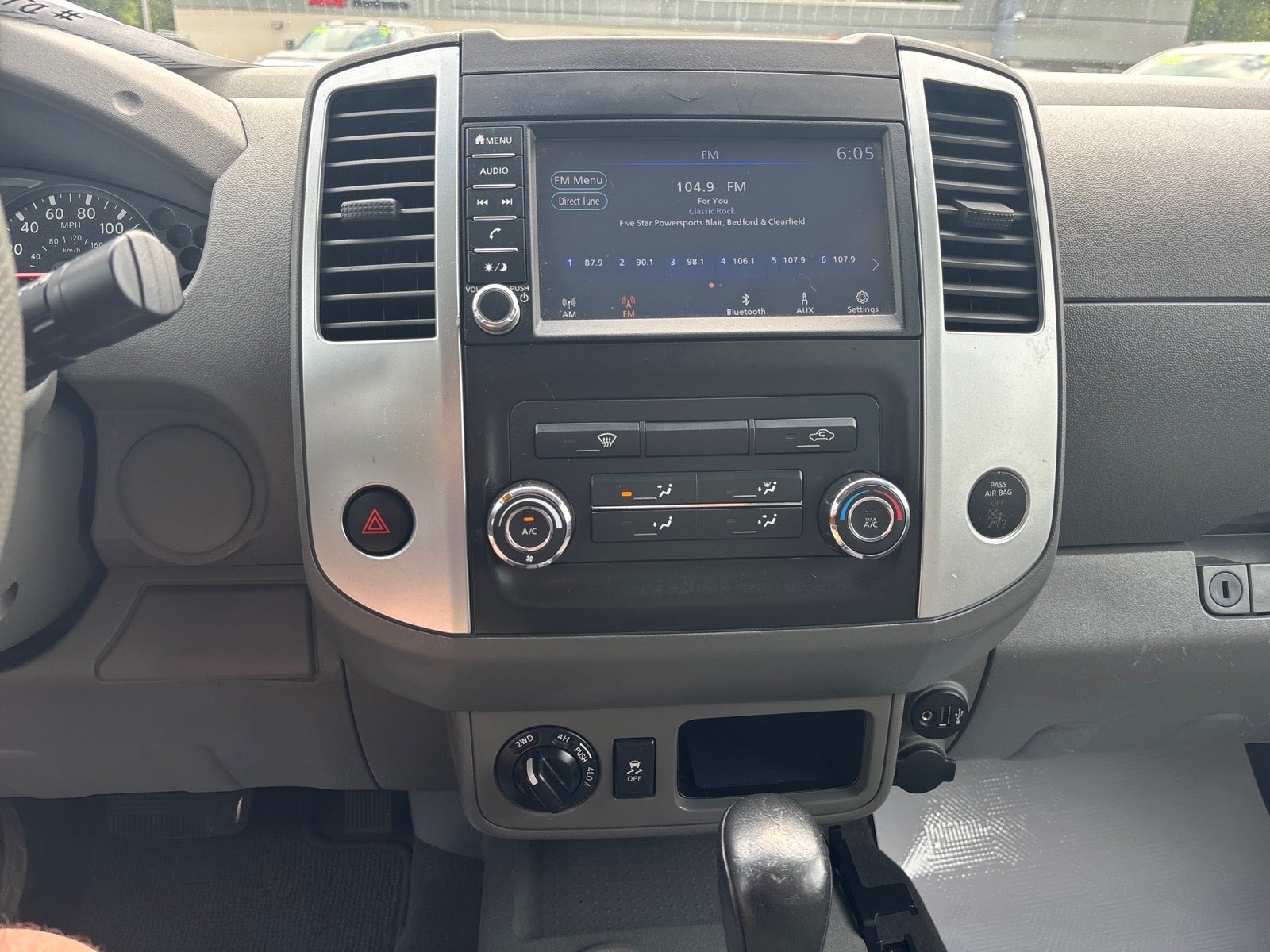 2021 Nissan Frontier SV