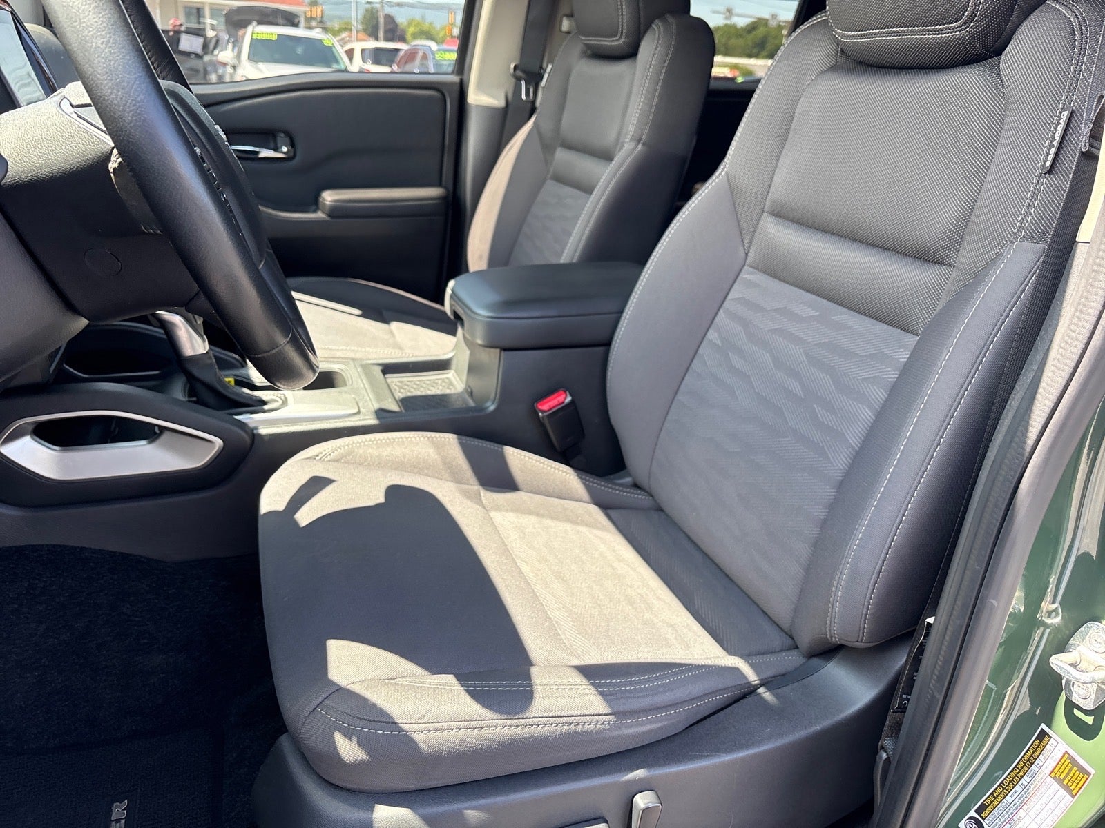 2022 Nissan Frontier SV