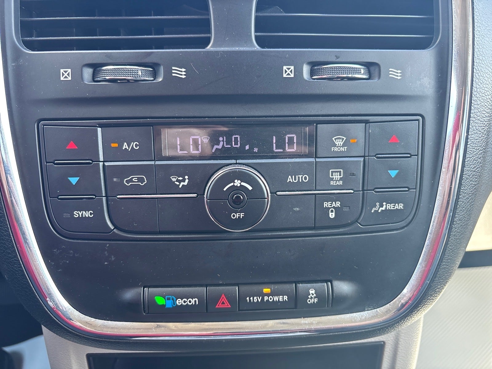 2016 Chrysler Town and Country Touring