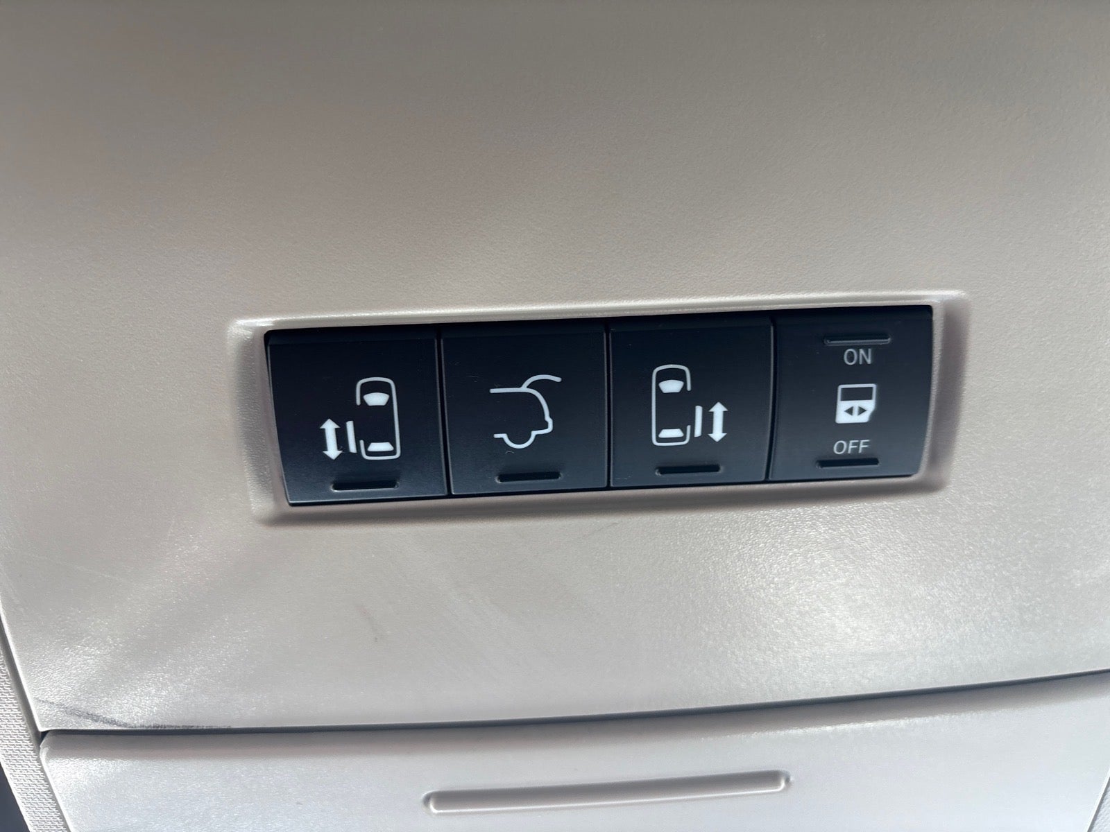 2016 Chrysler Town and Country Touring