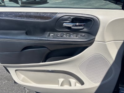 2016 Chrysler Town and Country Touring