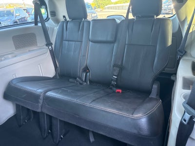 2016 Chrysler Town and Country Touring