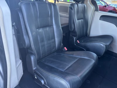 2016 Chrysler Town and Country Touring