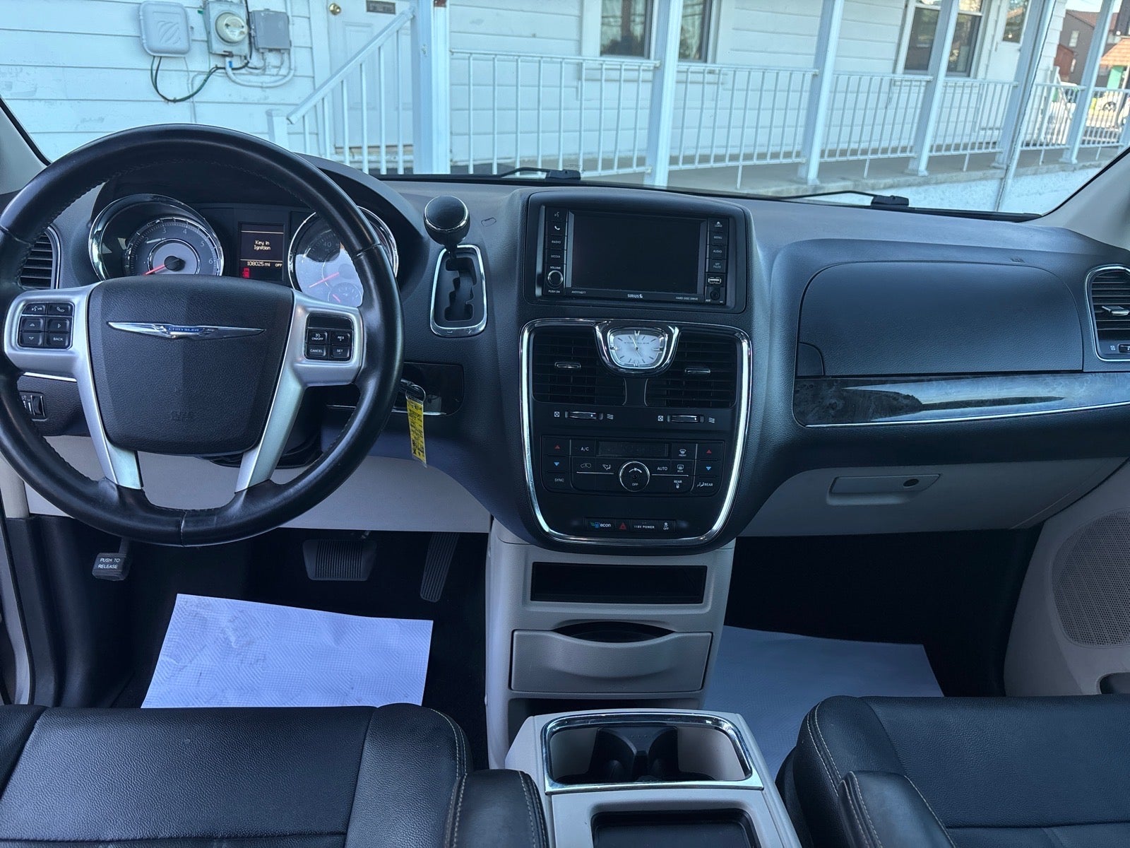 2016 Chrysler Town and Country Touring