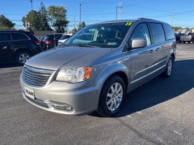 2016 Chrysler Town and Country Touring