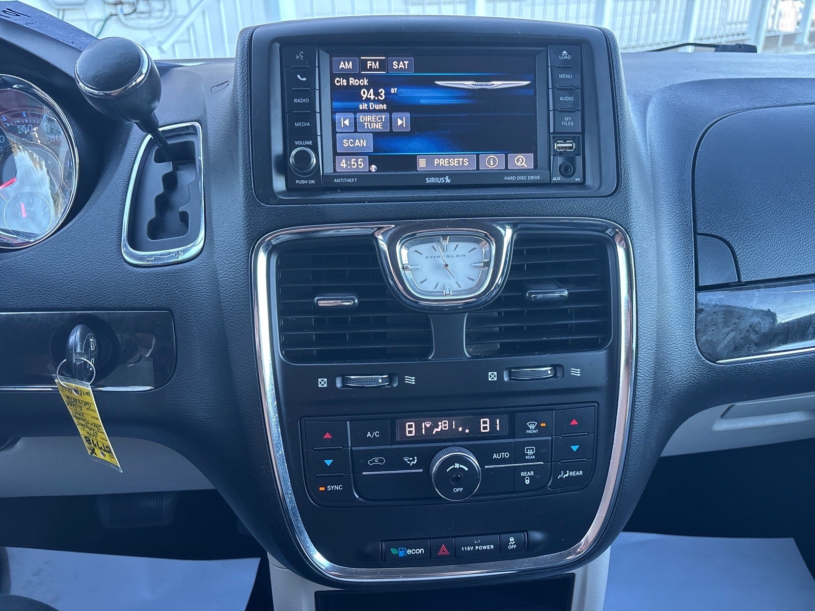 2016 Chrysler Town and Country Touring