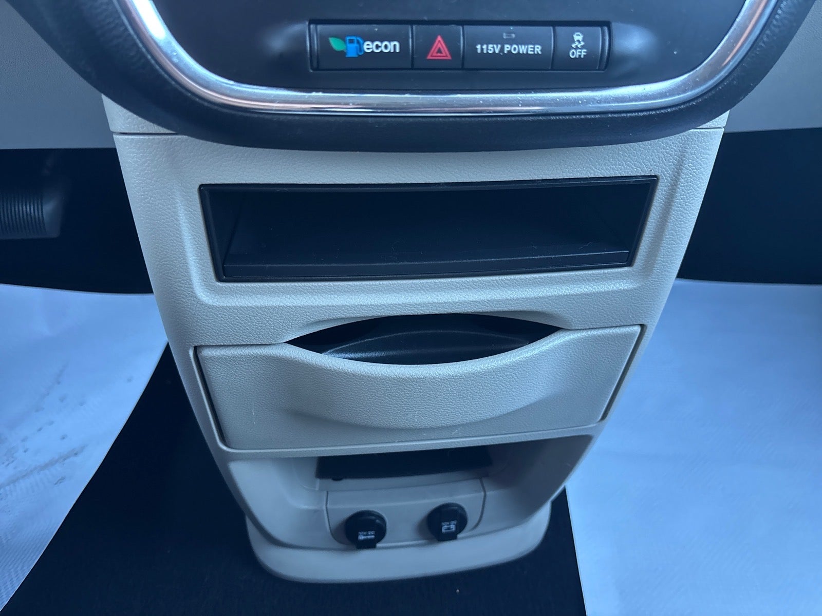 2016 Chrysler Town and Country Touring
