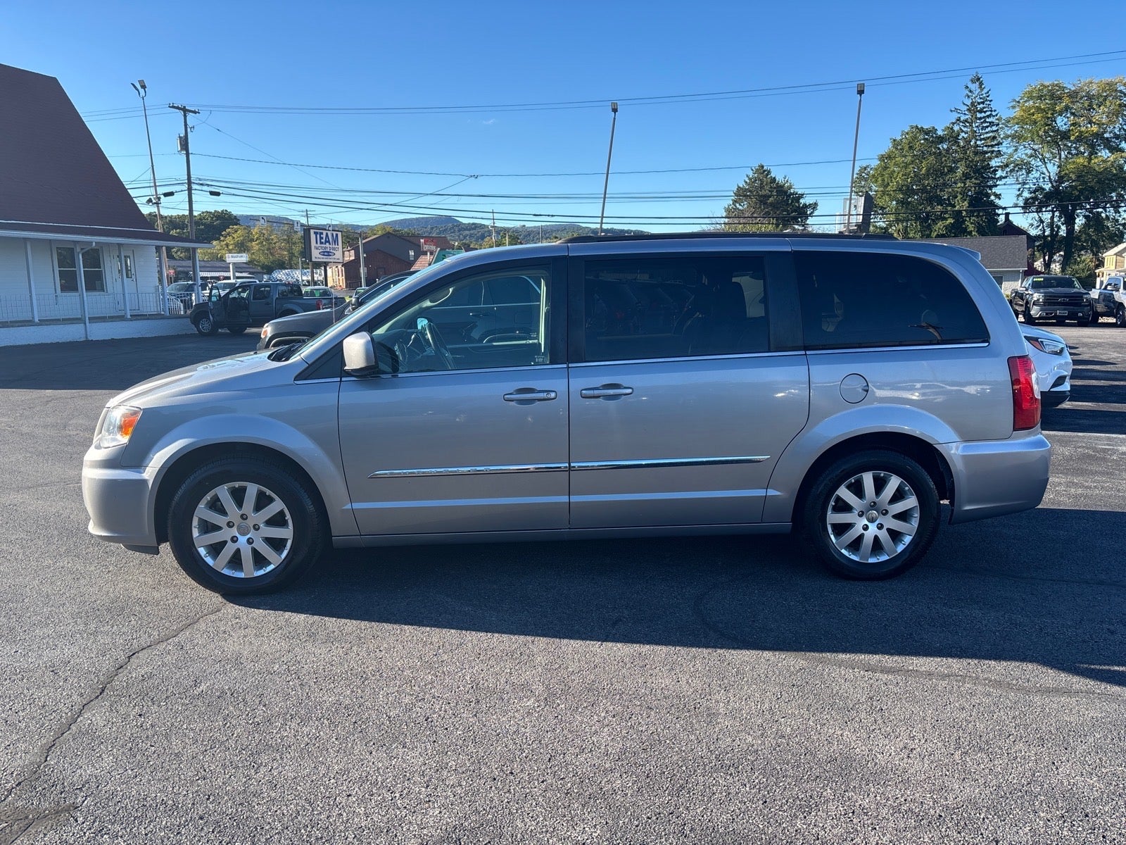 2016 Chrysler Town and Country Touring