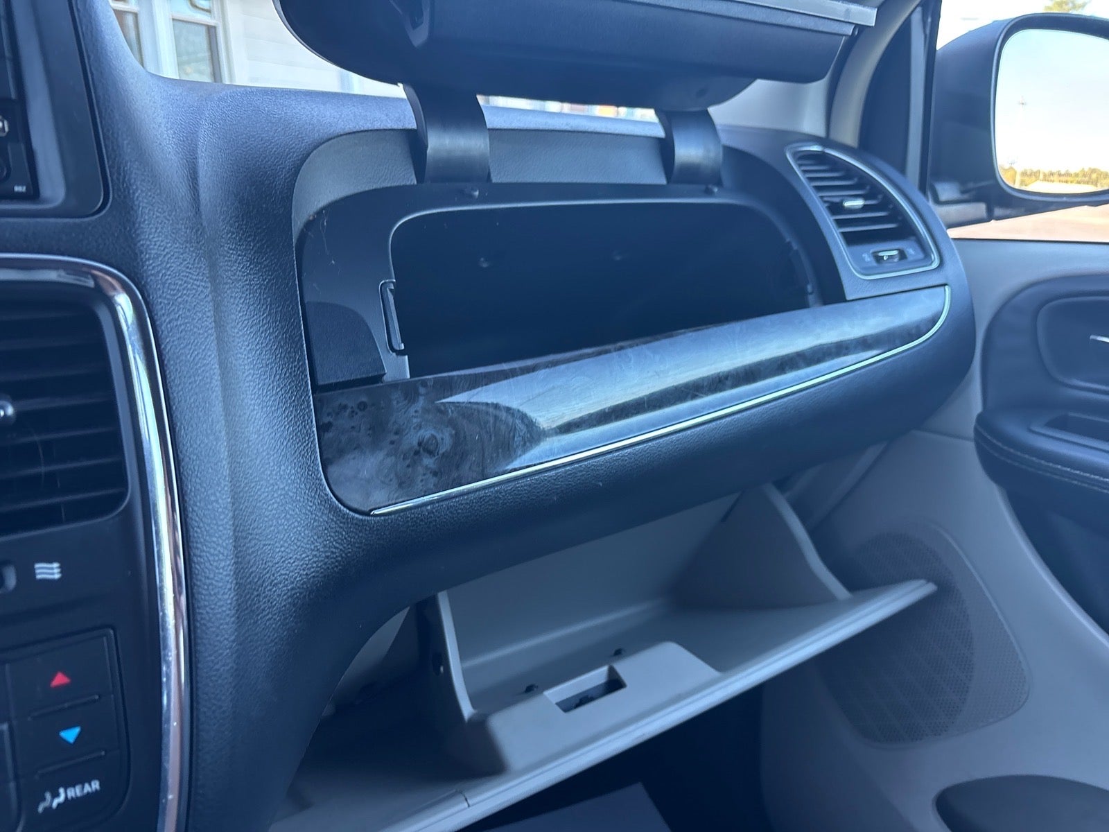 2016 Chrysler Town and Country Touring