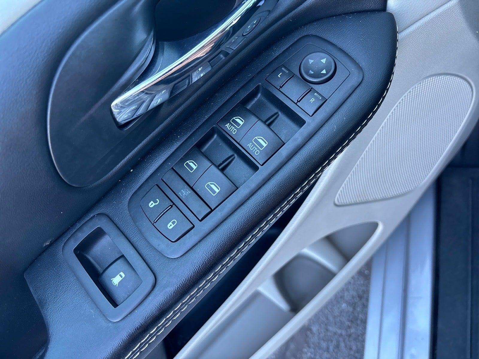 2016 Chrysler Town and Country Touring