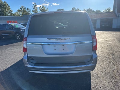2016 Chrysler Town and Country Touring