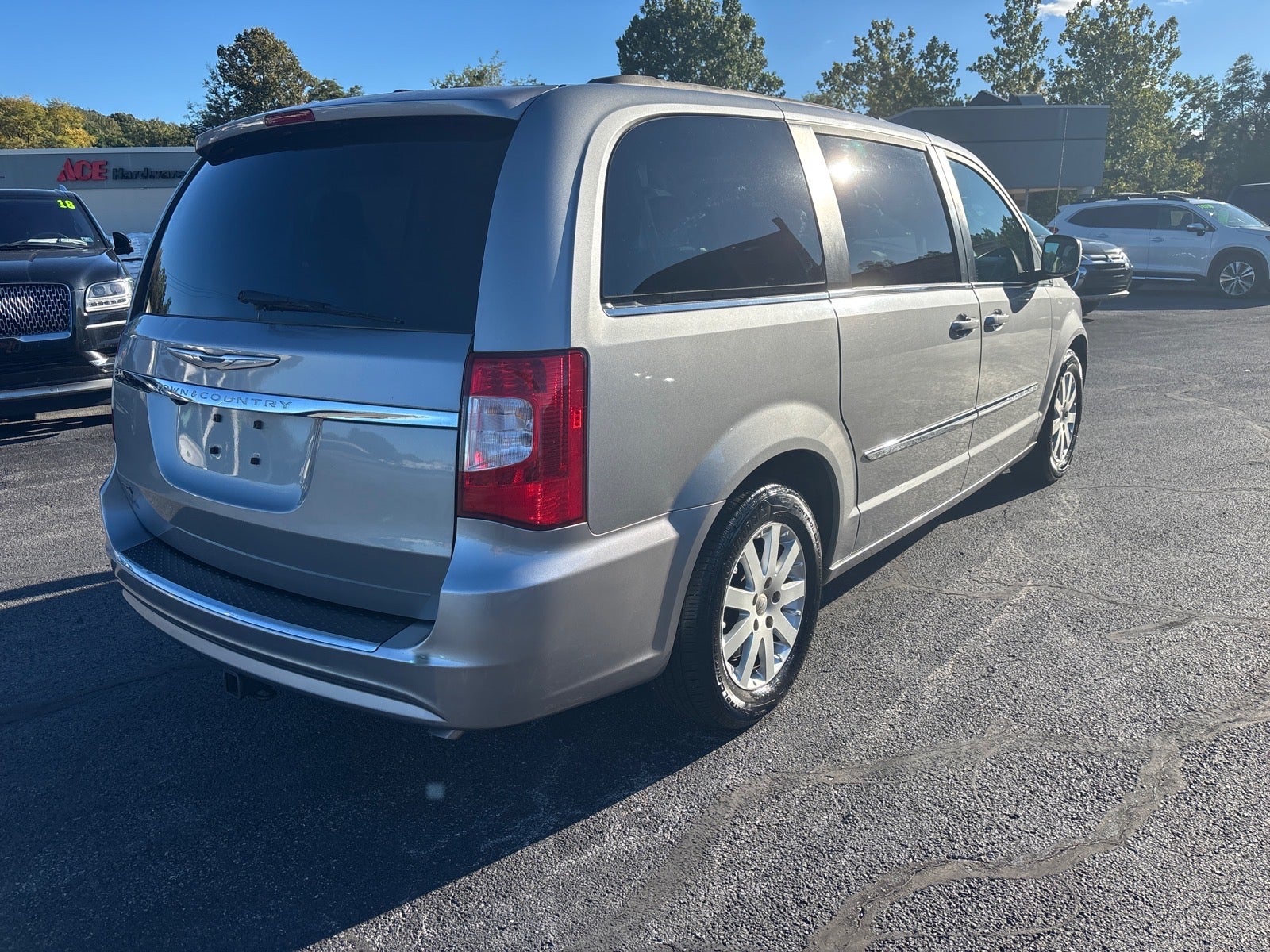 2016 Chrysler Town and Country Touring