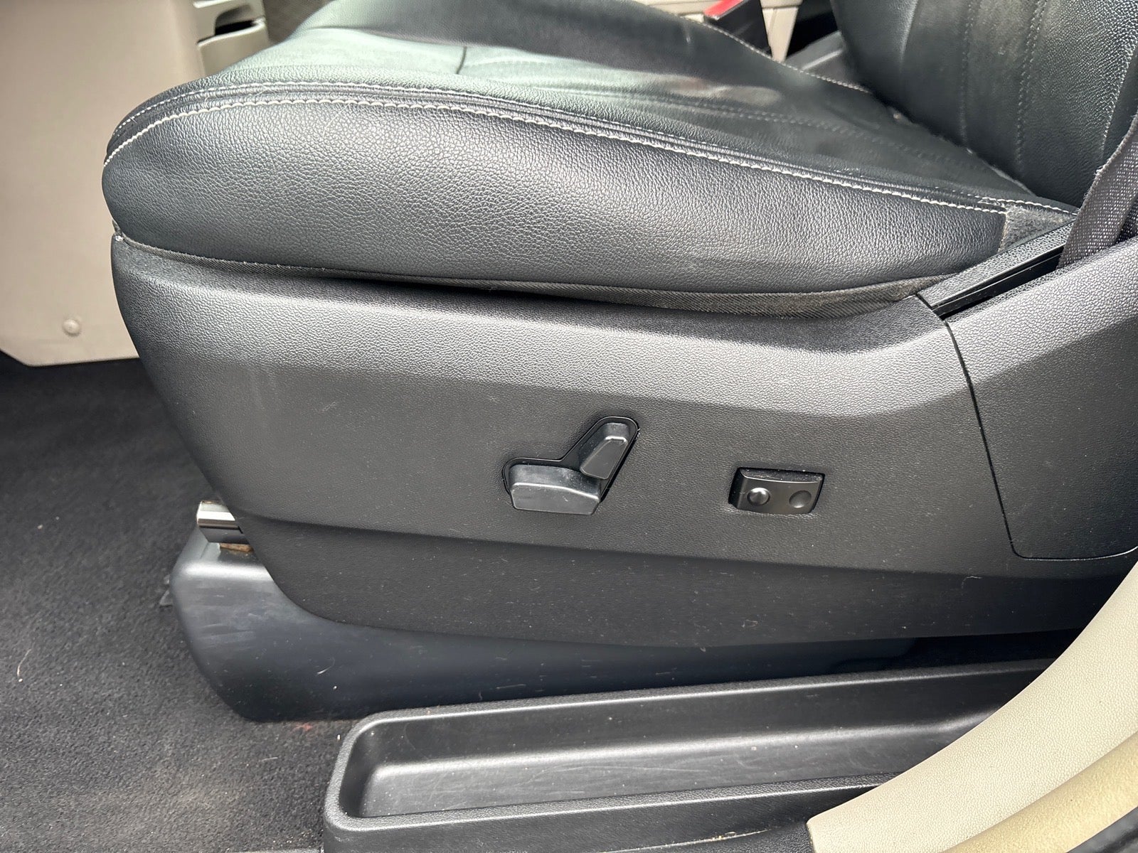 2016 Chrysler Town and Country Touring