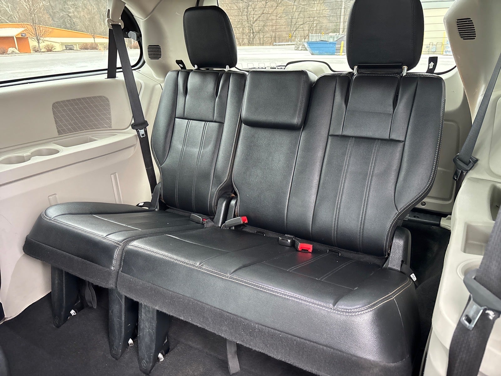 2016 Chrysler Town and Country Touring