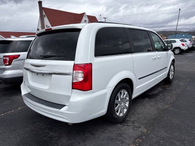 2016 Chrysler Town and Country Touring