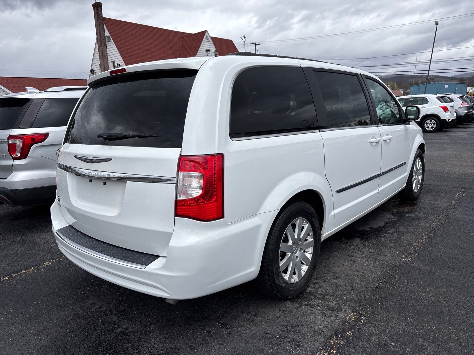 2016 Chrysler Town and Country Touring