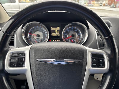 2016 Chrysler Town and Country Touring