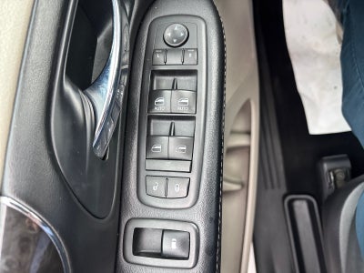 2016 Chrysler Town and Country Touring