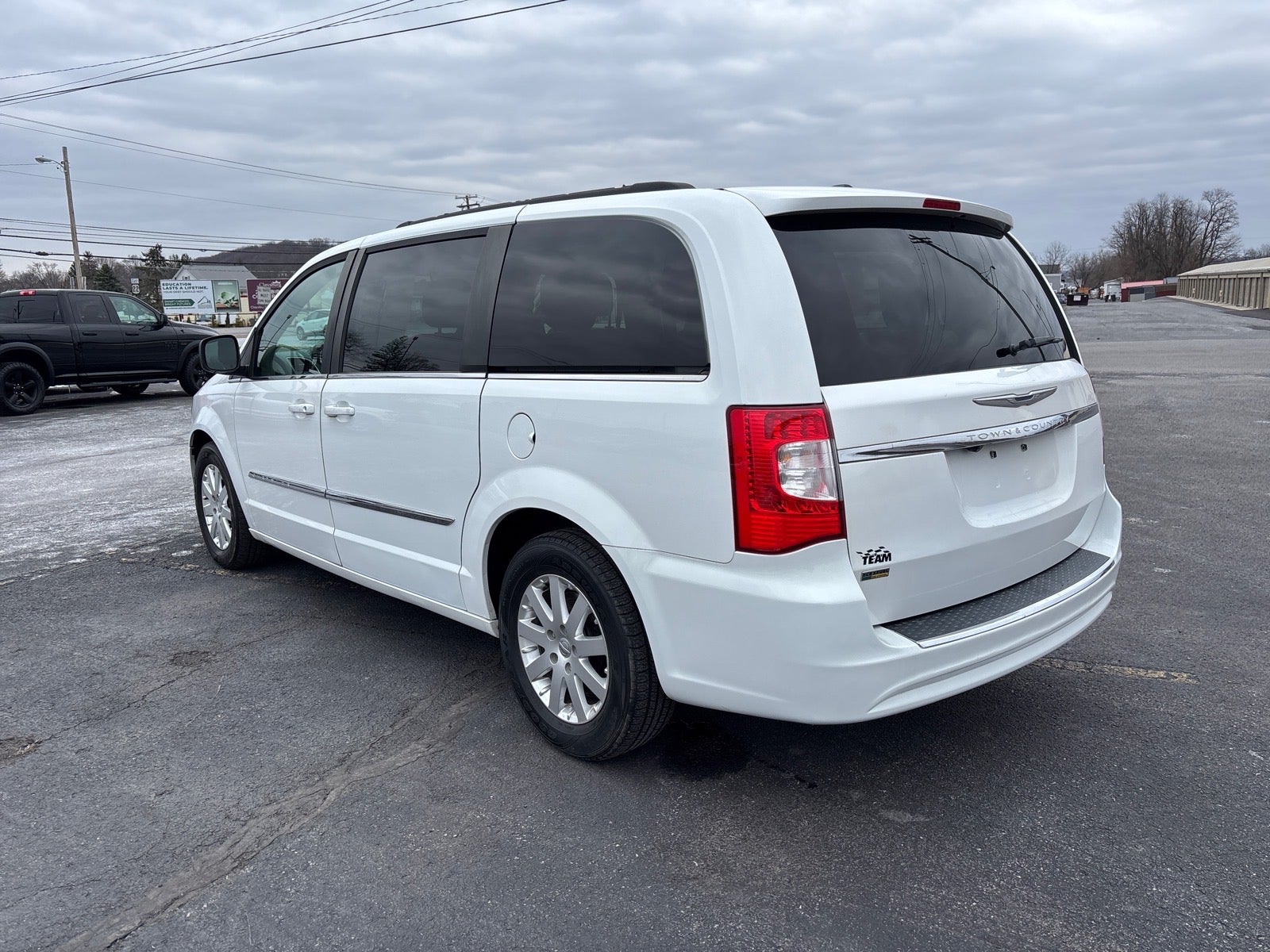 2016 Chrysler Town and Country Touring