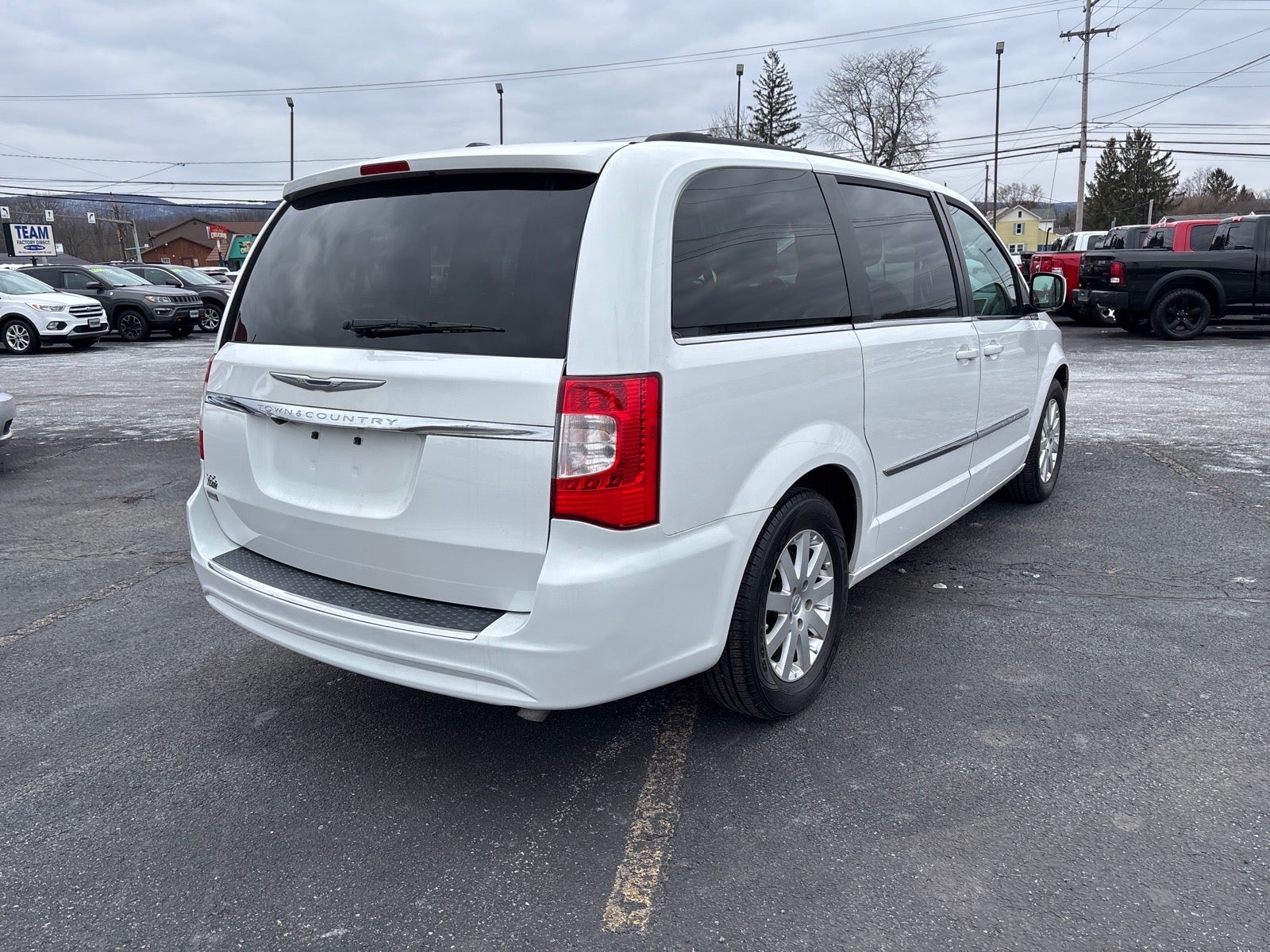 2016 Chrysler Town and Country Touring