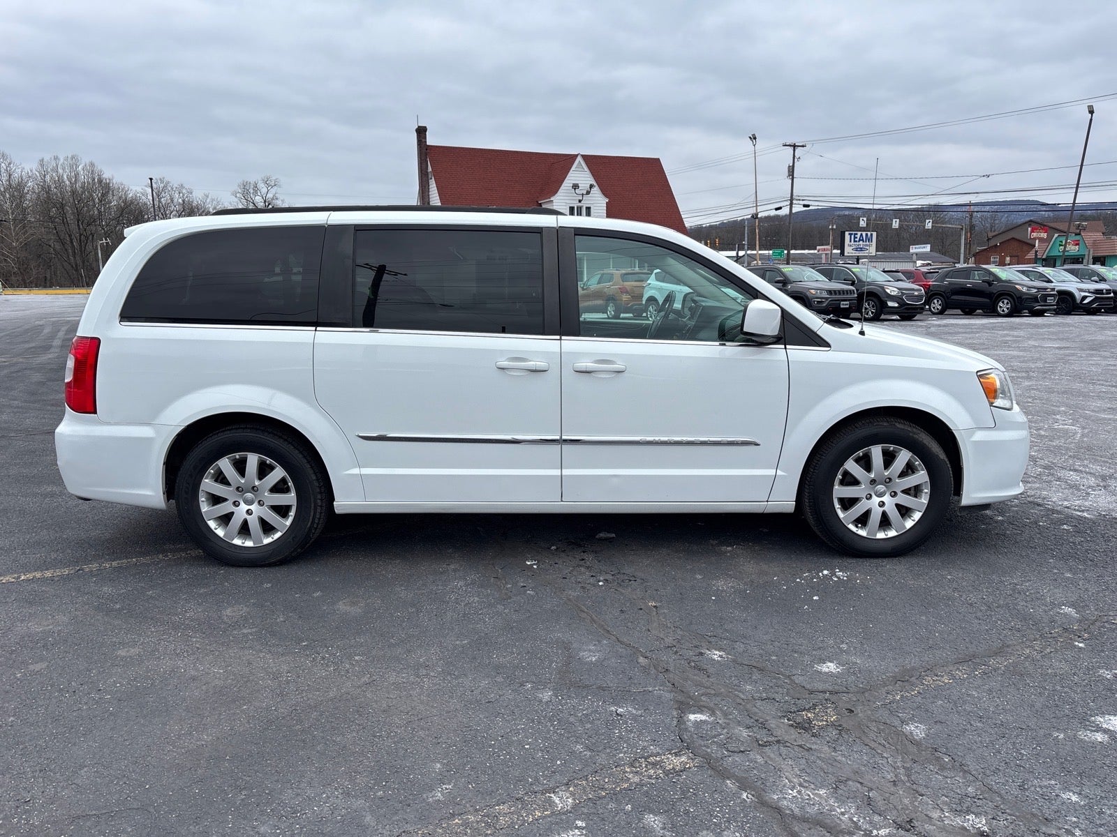 2016 Chrysler Town and Country Touring