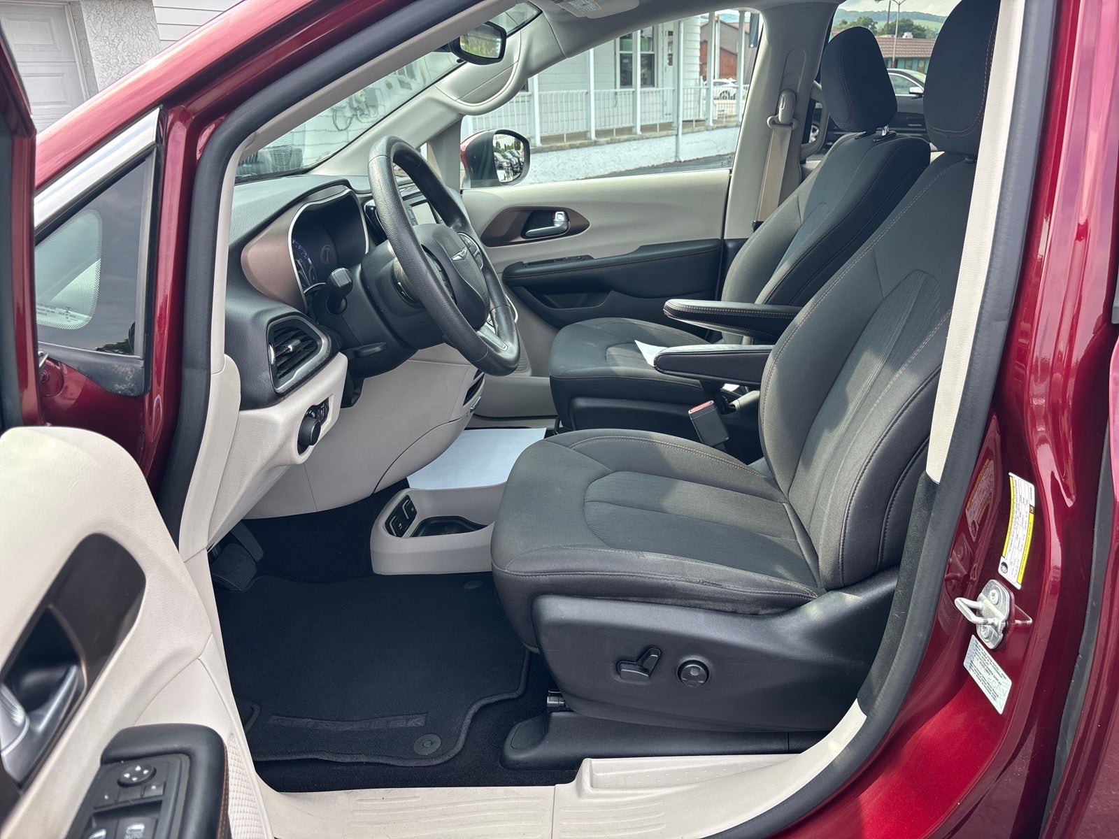 2017 Chrysler Pacifica Touring