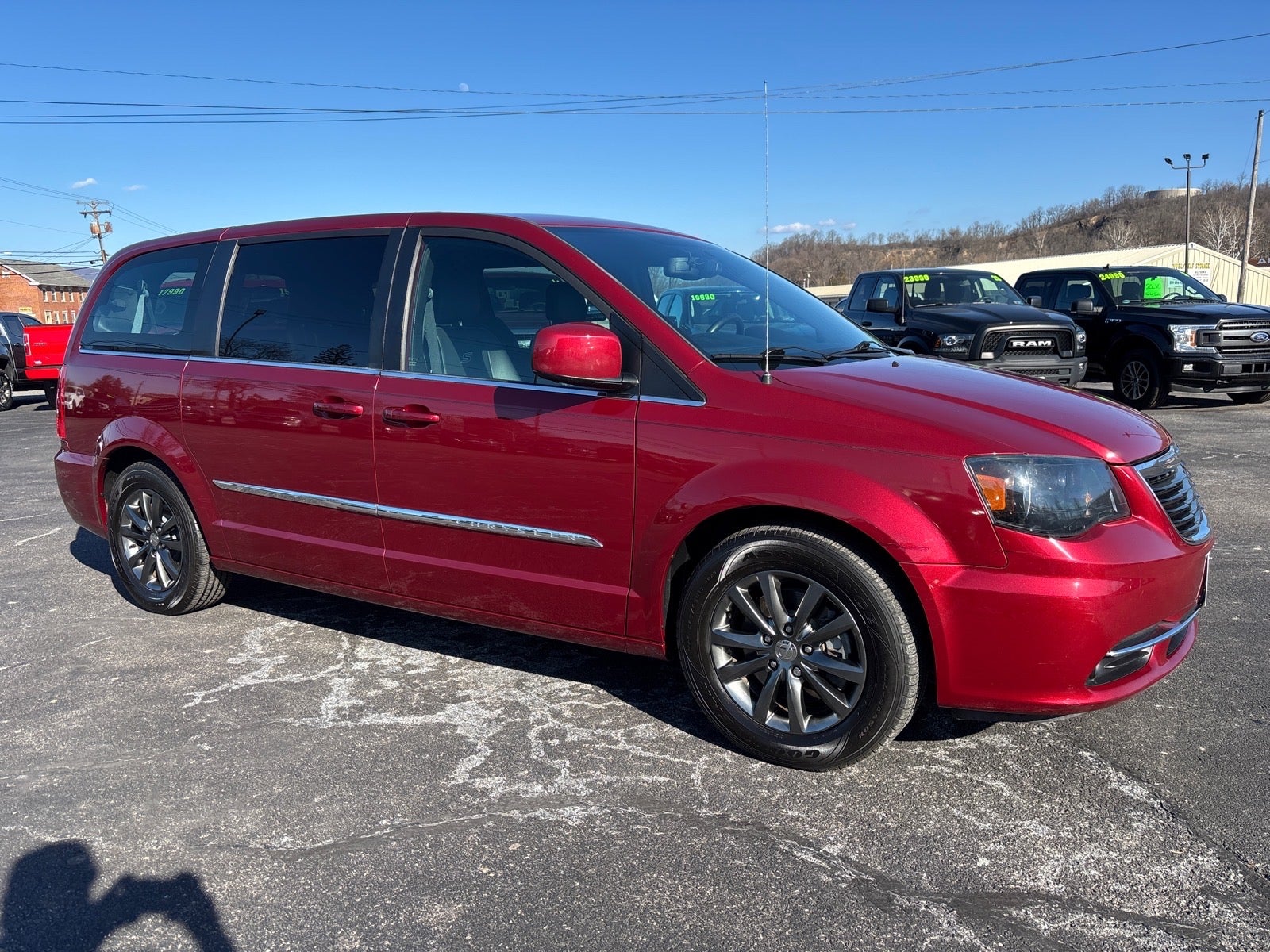 2016 Chrysler Town and Country S