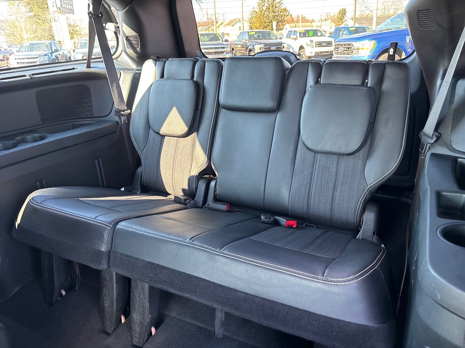 2016 Chrysler Town and Country S