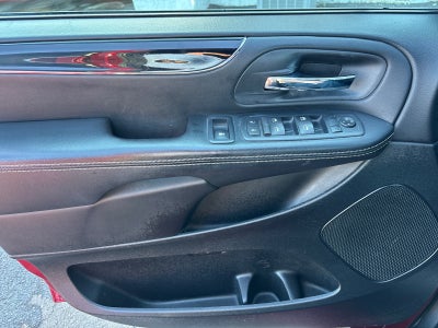 2016 Chrysler Town and Country S