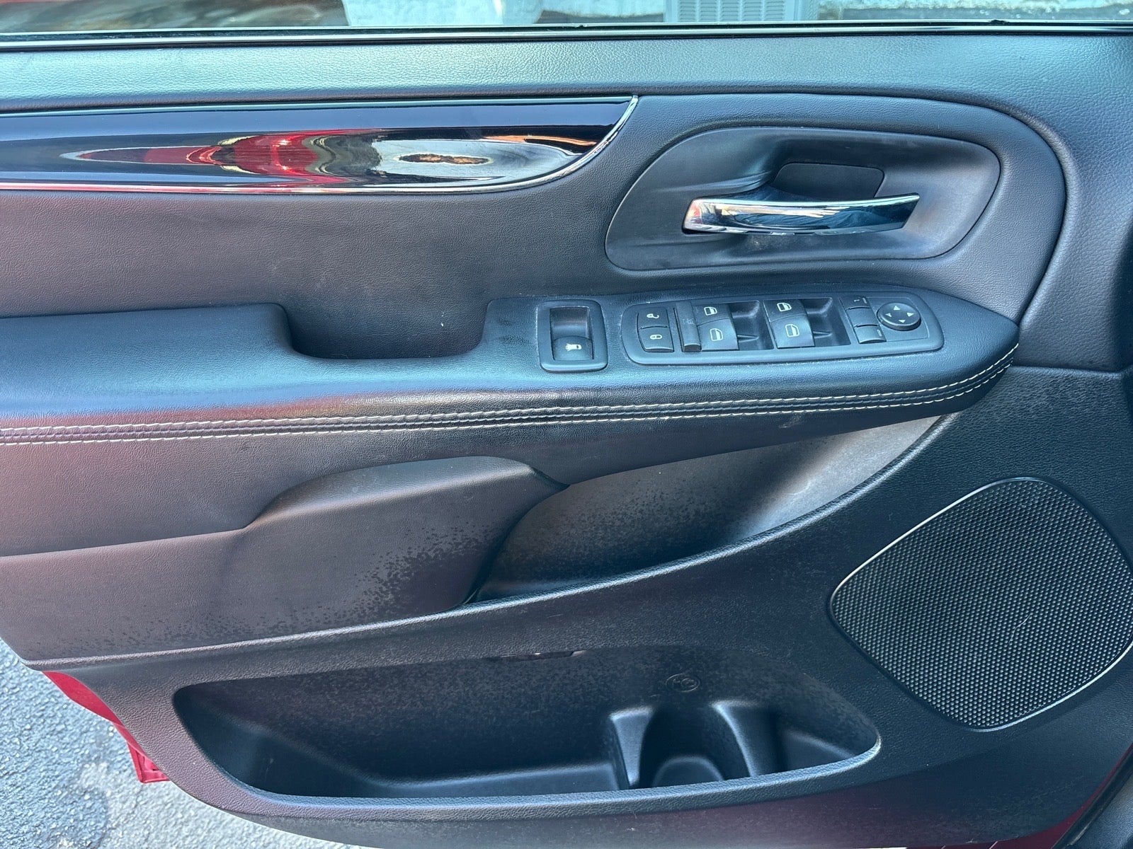 2016 Chrysler Town and Country S