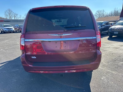 2016 Chrysler Town and Country S