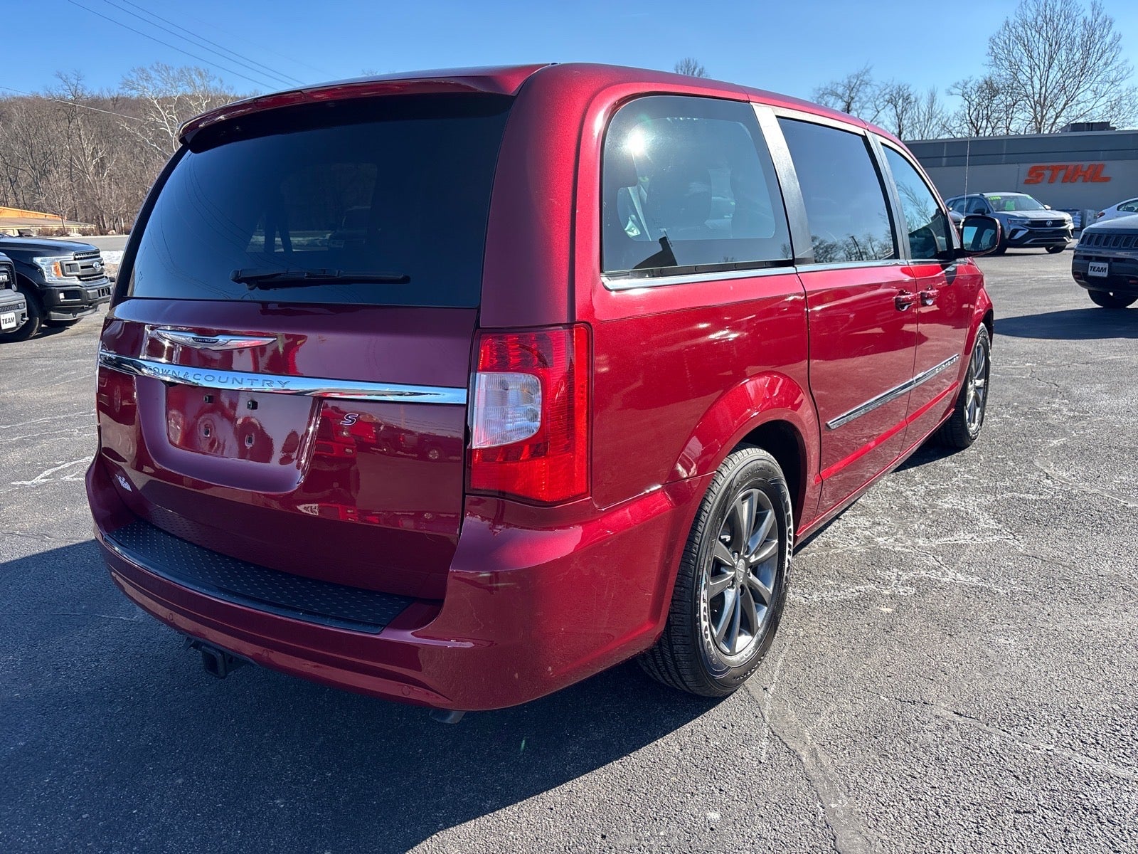 2016 Chrysler Town and Country S