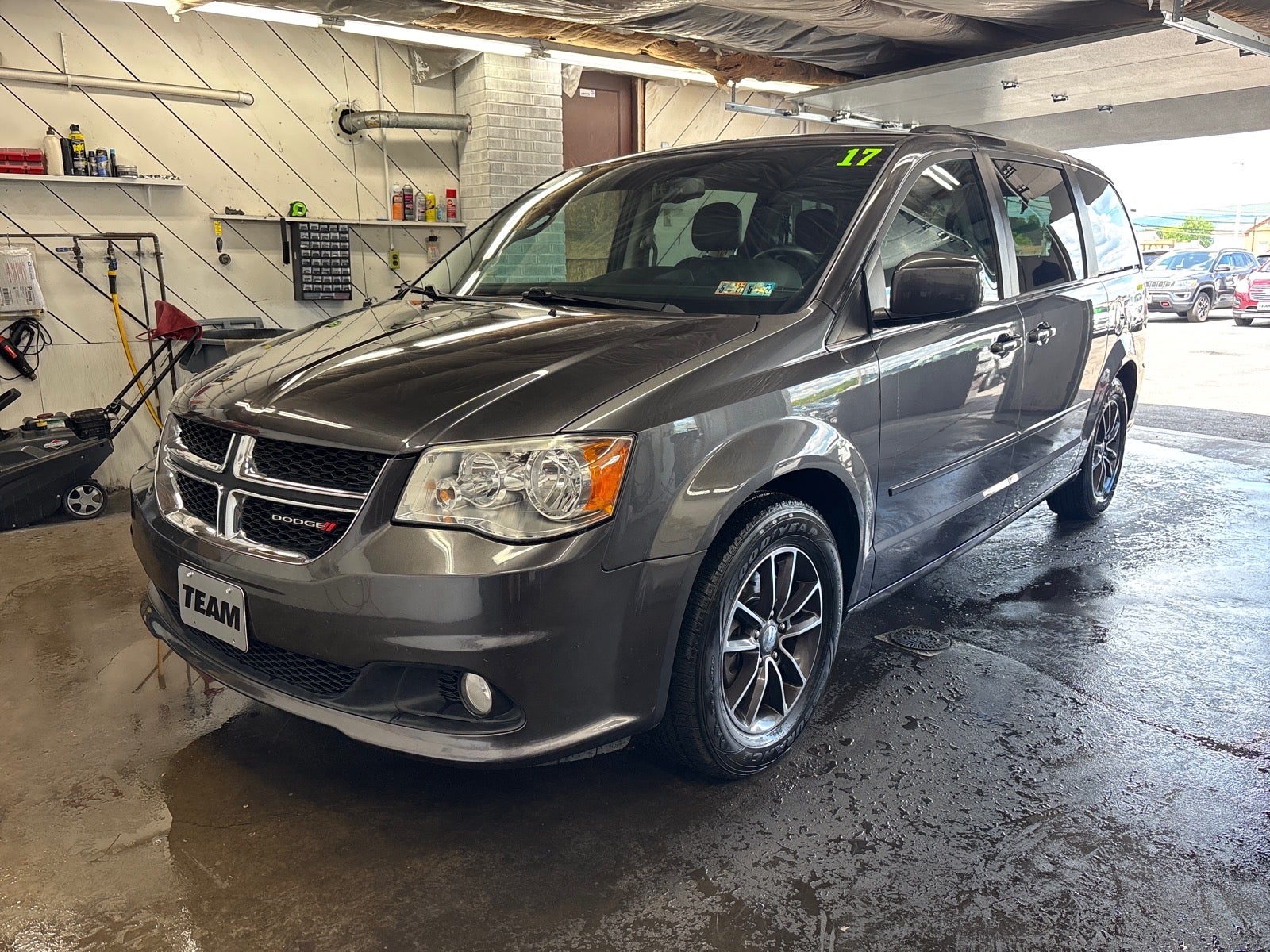 2017 Dodge Grand Caravan SXT's photo