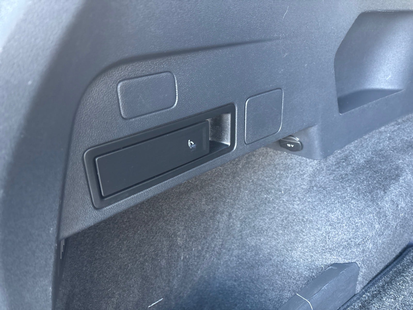 2018 Volkswagen Tiguan 2.0T SEL 4Motion