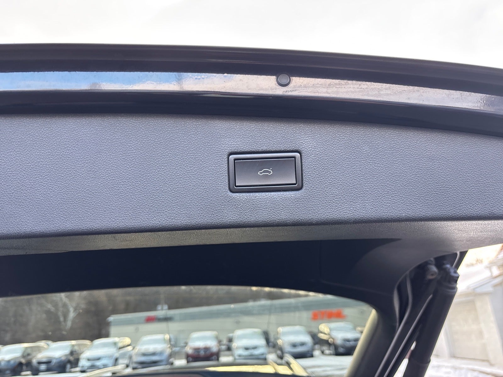 2018 Volkswagen Tiguan 2.0T SEL 4Motion