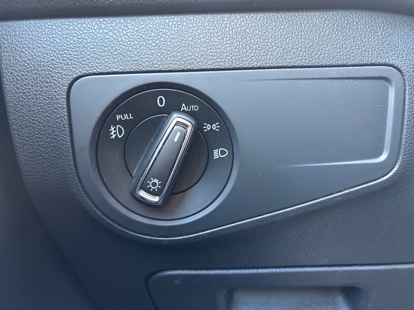 2018 Volkswagen Tiguan 2.0T SEL 4Motion