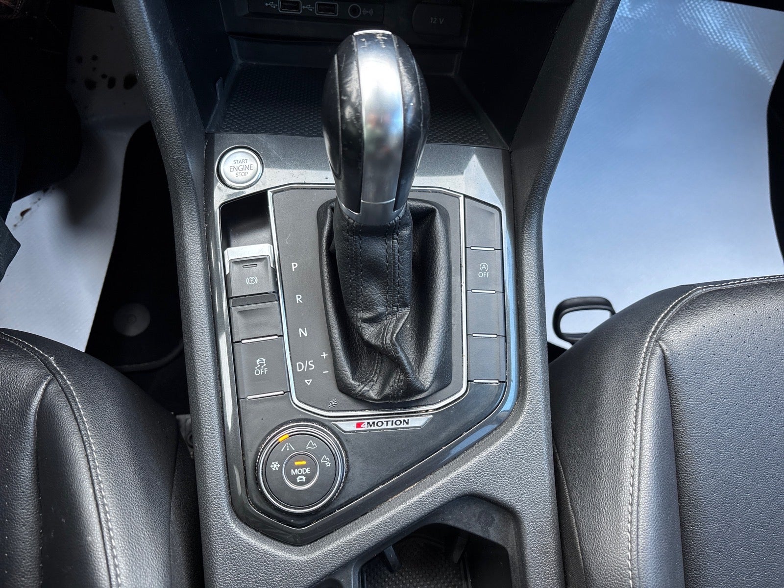 2018 Volkswagen Tiguan 2.0T SEL 4Motion