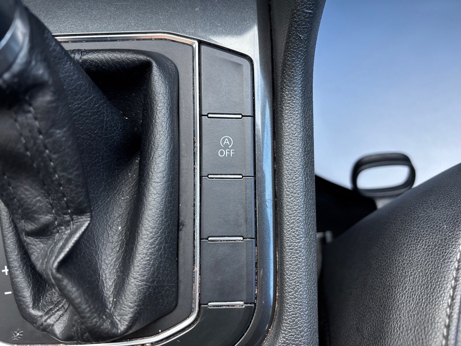 2018 Volkswagen Tiguan 2.0T SEL 4Motion