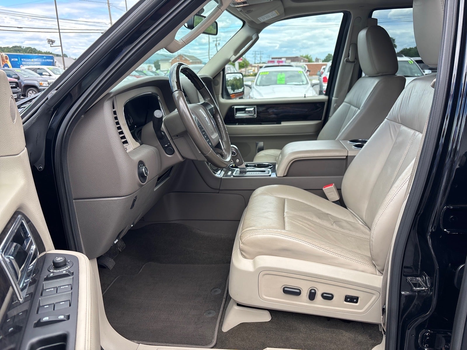 2016 Lincoln Navigator L Select