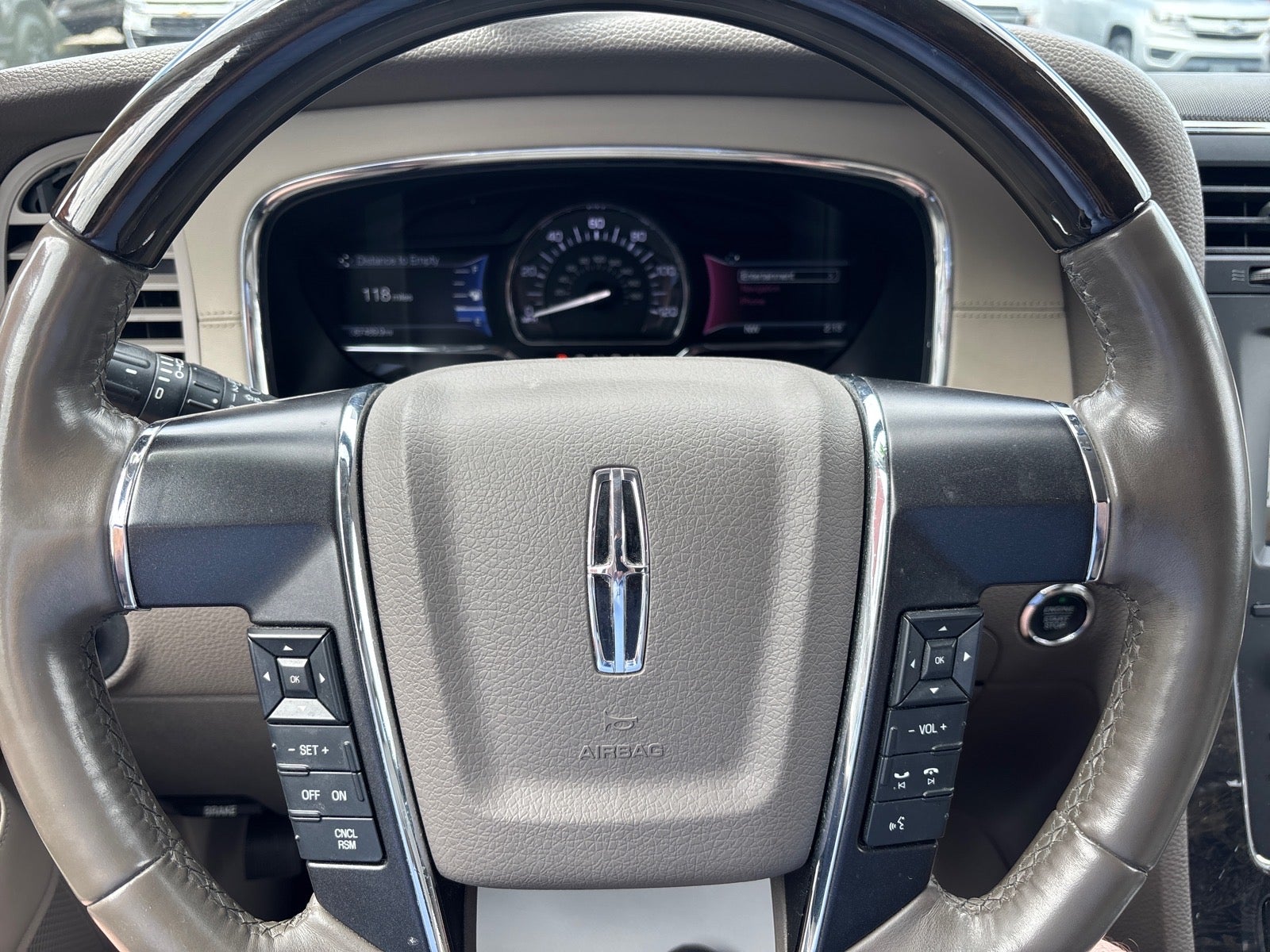 2016 Lincoln Navigator L Select