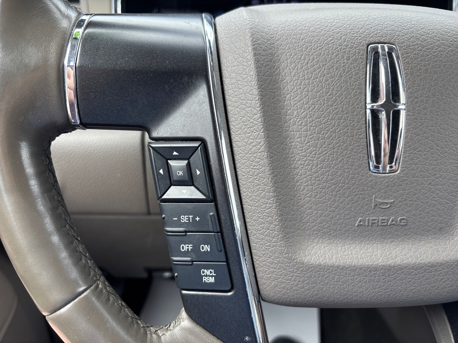 2016 Lincoln Navigator L Select