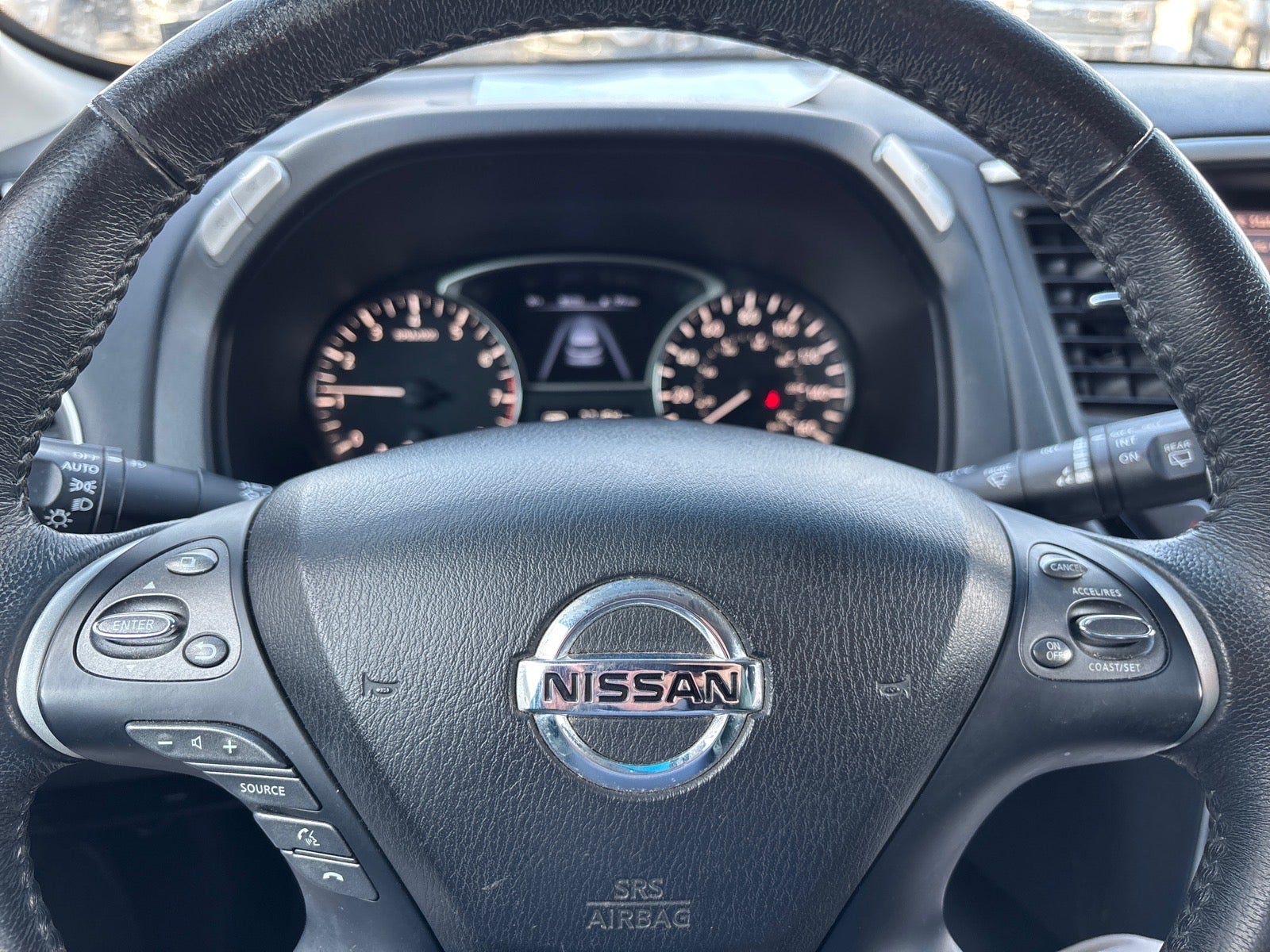 2015 Nissan Pathfinder SV