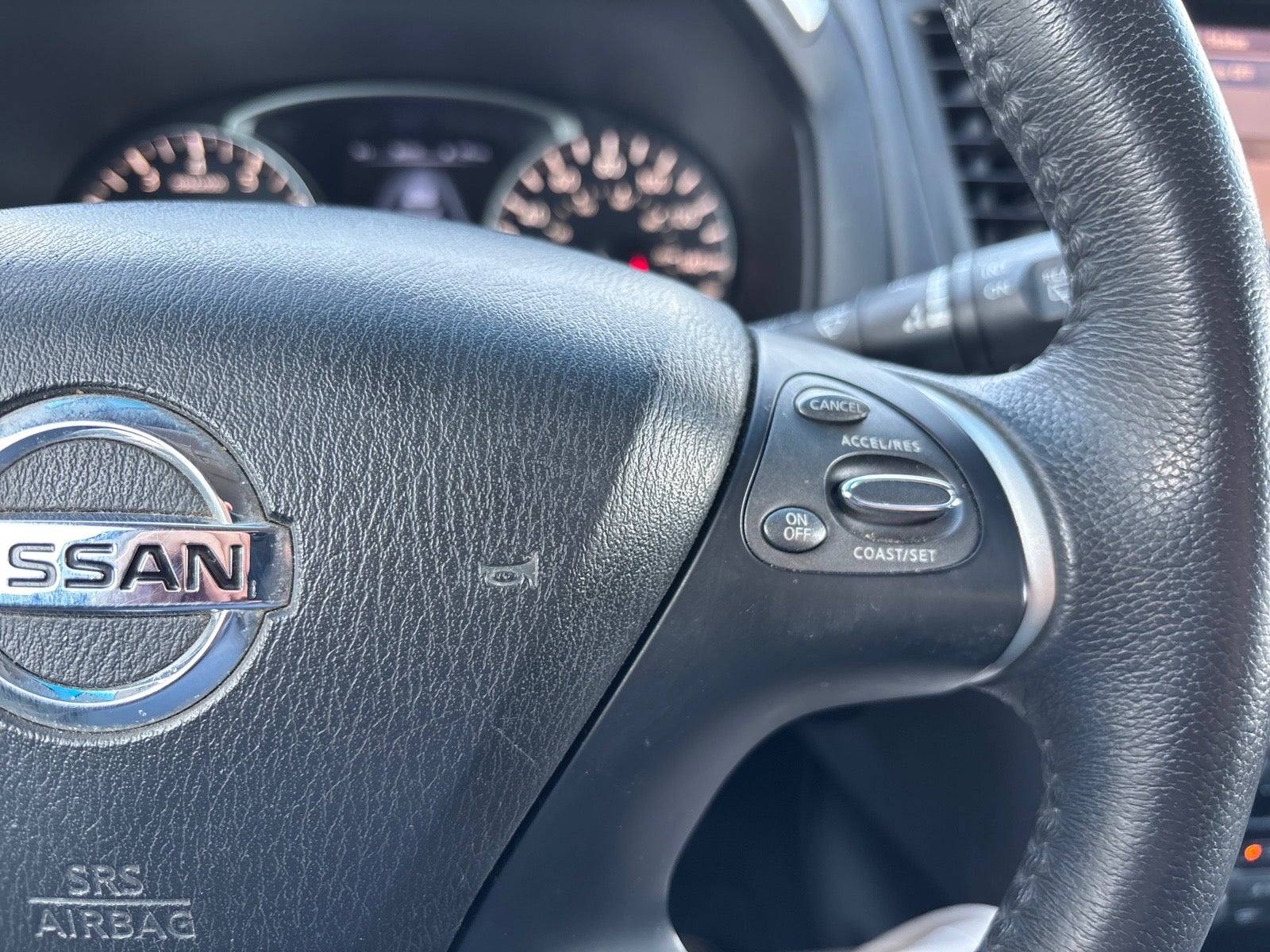 2015 Nissan Pathfinder SV